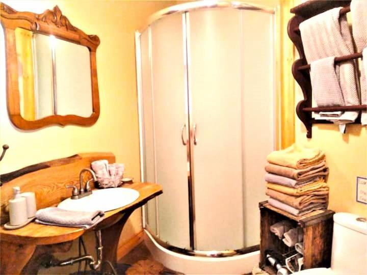 La Vieille Ferme, Ecogite Saint-Fulgence エクステリア 写真