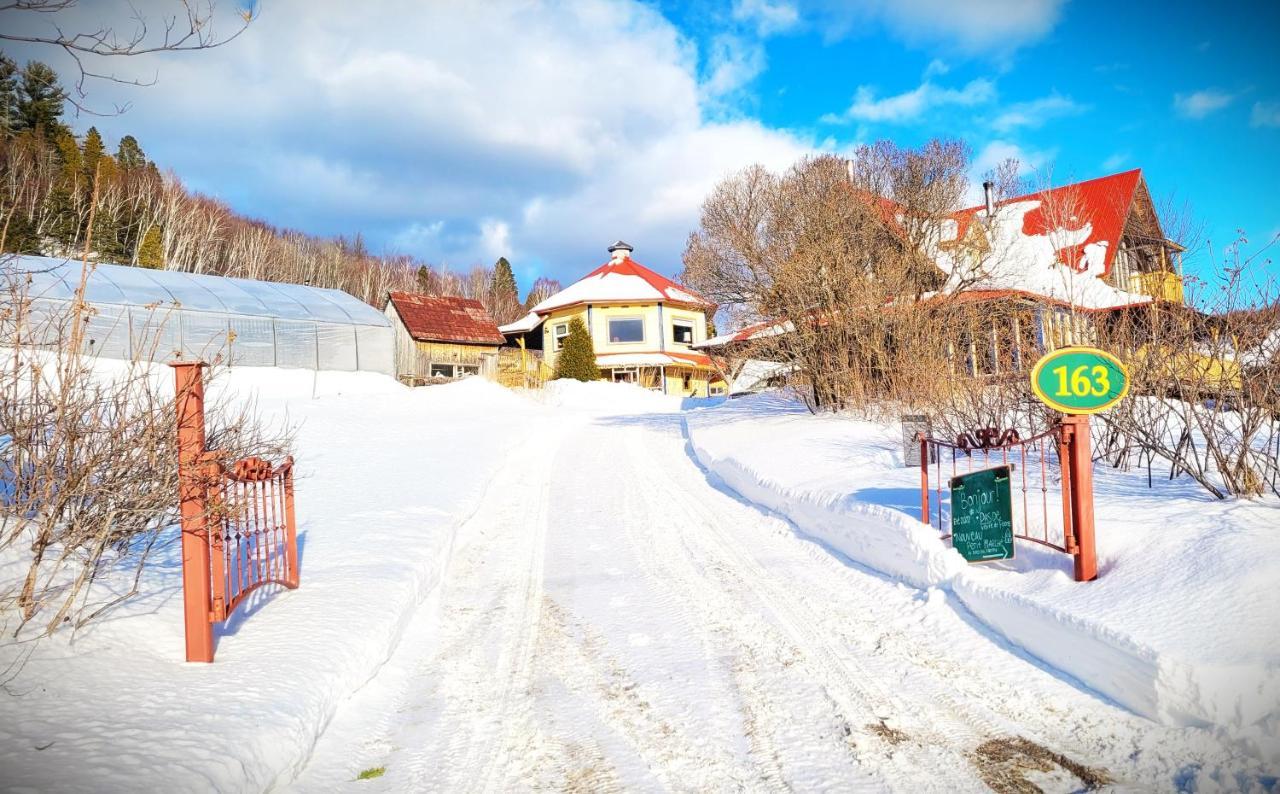La Vieille Ferme, Ecogite Saint-Fulgence エクステリア 写真
